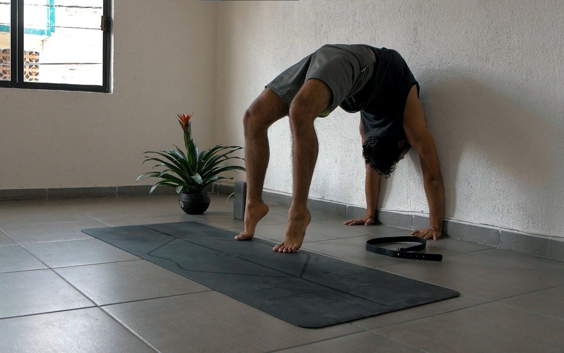 Arco completo Urdhva Dhanurasana